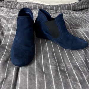 Croft & Barrow Navy Ankle Booties sz 8.5